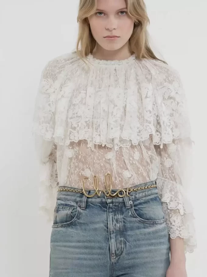 Ausgestellte Patchwork-Jeans aus Denim Ausgestellte Patchwork-Jeans aus Denim