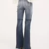 Ausgestellte Patchwork-Jeans aus Denim Ausgestellte Patchwork-Jeans aus Denim