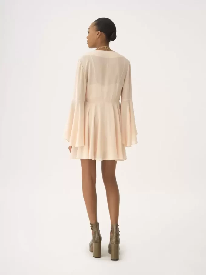Ausgestelltes Minikleid aus Seidengeorgette