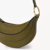 Banana Umhängetasche aus genarbtem Leder Banana Umhängetasche aus genarbtem Leder
