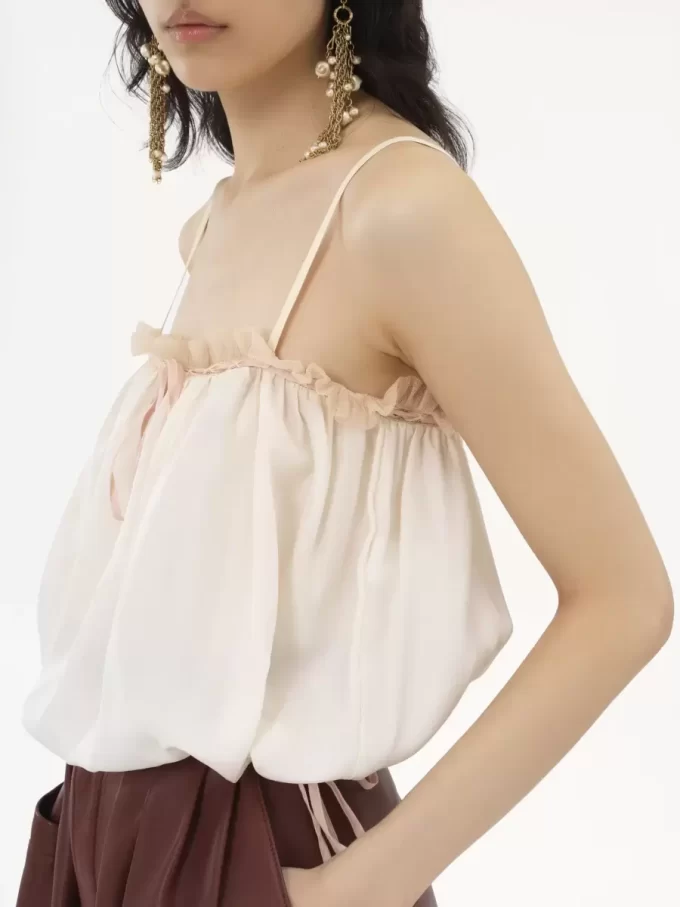 Camisole-Top mit Rüschen aus Habotai-Seide Camisole-Top mit Rüschen aus Habotai-Seide