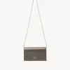 Chloé Iconic Klappengeldbörse an Kette aus glänzendem Leder