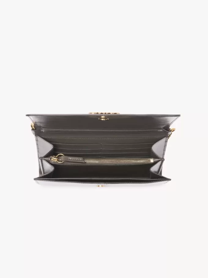 Chloé Iconic Klappengeldbörse an Kette aus glänzendem Leder