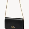 Chloé Iconic Klappengeldbörse an Kette aus glänzendem Leder