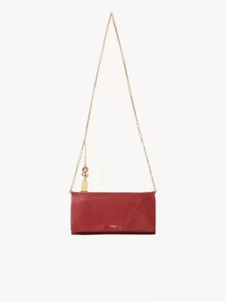 Chloé Spin Flap-Geldbörse mit Kette aus genarbtem Leder