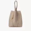Chloé Spin Tote Bag aus genarbtem Leder Chloé Spin Tote Bag aus genarbtem Leder