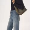 Chloé Spin Tote Bag aus genarbtem Leder Chloé Spin Tote Bag aus genarbtem Leder