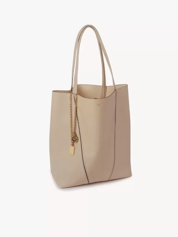 Chloé Spin Tote Bag aus genarbtem Leder Chloé Spin Tote Bag aus genarbtem Leder