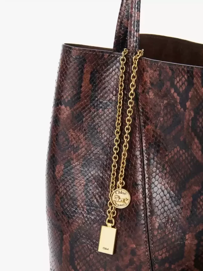 Chloé Spin Tote Bag aus Leder mit Python-Effekt Chloé Spin Tote Bag aus Leder mit Python-Effekt