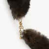 Der Chloé Chain Tails Schal aus Lammfell Der Chloé Chain Tails Schal aus Lammfell
