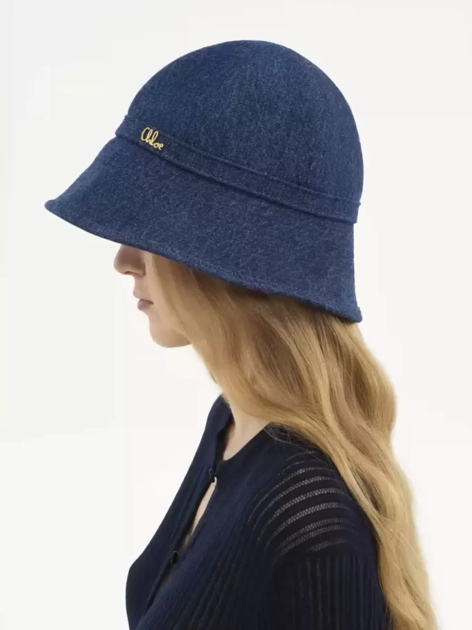 Der Chloé Iconic Bucket Hat aus Denim
