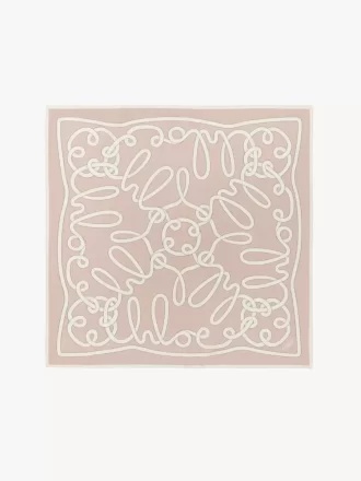 Der Chloé Iconic Print Schal aus Baumwolle und Seide