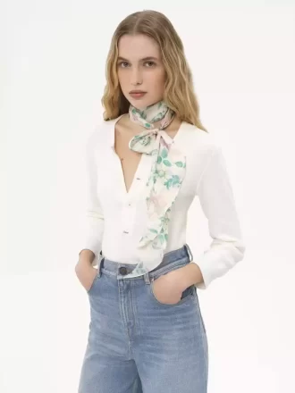 Der Chloé Peonies Bandeau-Schal aus Seidencharmeuse