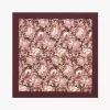 Der quadratische Schal „Chloé Roses“ aus Seidentwill