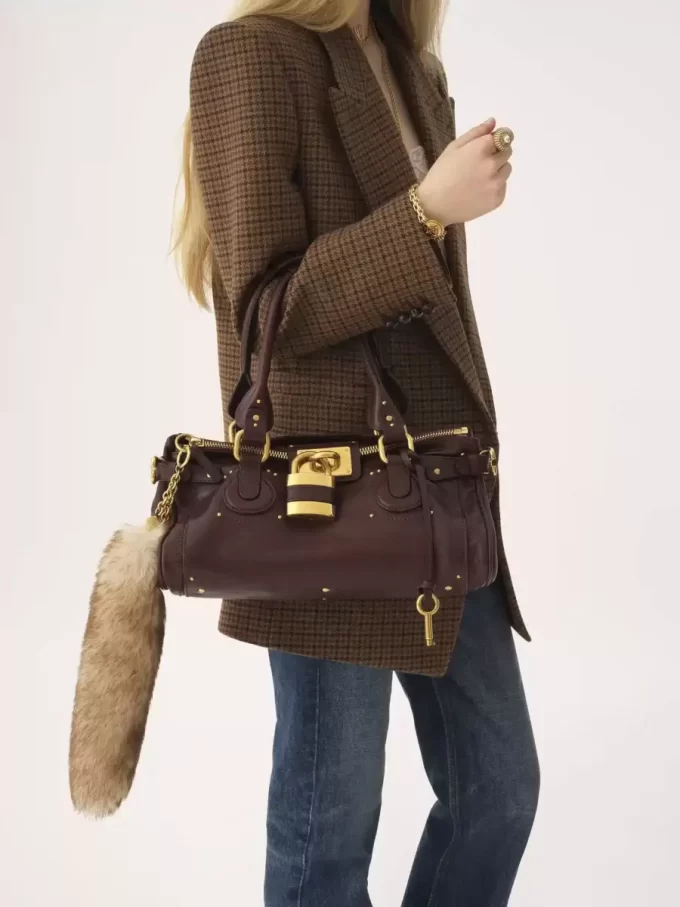 Der Treasure Tails-Charme aus Lammfell Der Treasure Tails-Charme aus Lammfell