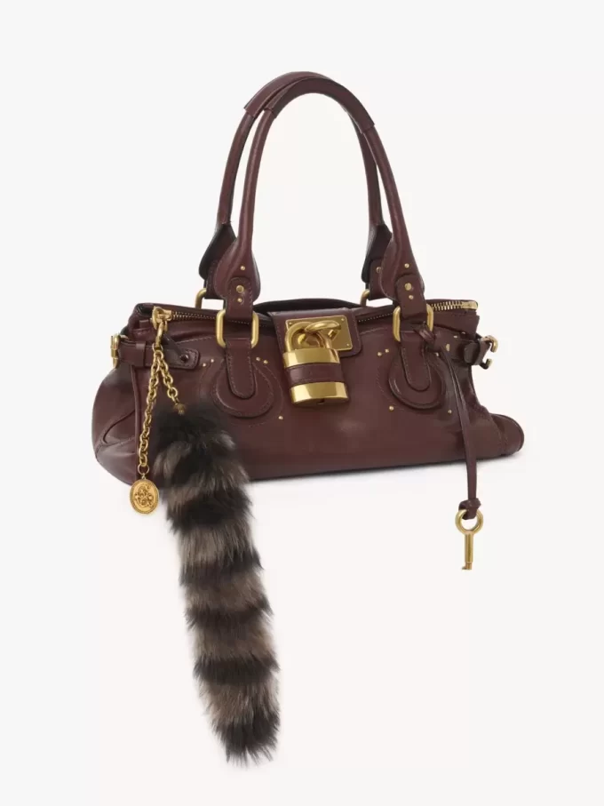 Der Treasure Tails-Charme aus Lammfell Der Treasure Tails-Charme aus Lammfell