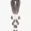 Der Treasure Tails-Schal aus Lammfell Der Treasure Tails-Schal aus Lammfell