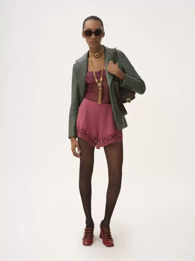 Dessous-Shorts aus Crêpe de Chine mit Spitzenbesatz Dessous-Shorts aus Crêpe de Chine mit Spitzenbesatz