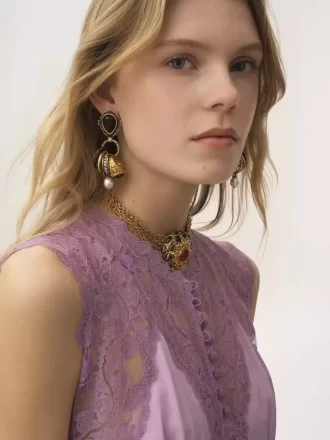 Die Chloé Antique Pearls Ohrringe