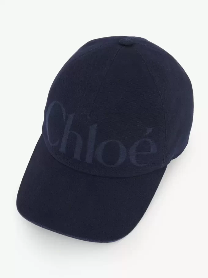 Die Chloé Essentials-Kappe aus gewaschener Baumwolle