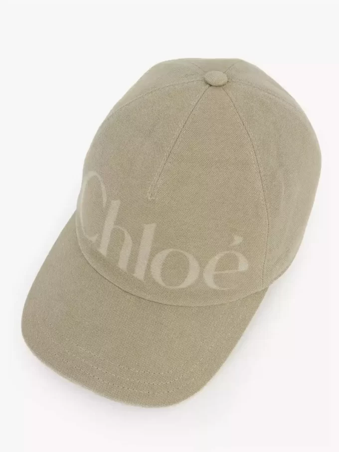 Die Chloé Essentials-Kappe aus gewaschener Baumwolle