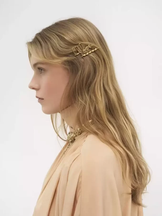 Die Chloé Iconic Haarspangen