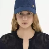 Die Chloé Iconic-Kappe aus Denim