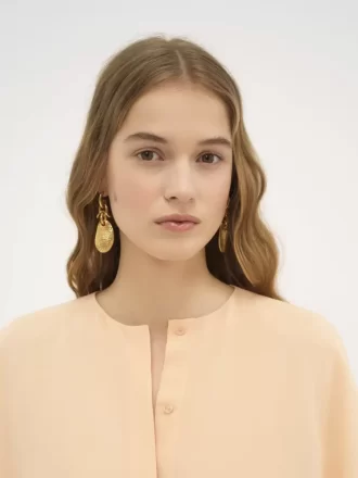 Die Chloé Petal Ohrringe