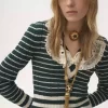 Figurbetonter Pullover mit V-Ausschnitt aus Merinowolle Figurbetonter Pullover mit V-Ausschnitt aus Merinowolle
