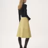 Figurbetonter Rollkragenpullover aus Baumwoll-Woll-Strick Figurbetonter Rollkragenpullover aus Baumwoll-Woll-Strick