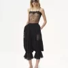 Figurbetontes Tanktop aus bestickter Spitze Figurbetontes Tanktop aus bestickter Spitze