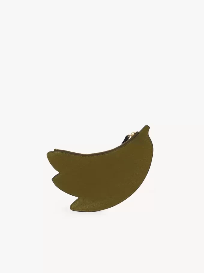 Flache Tasche „Banane“ aus genarbtem Leder