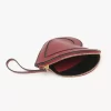 Flache Tasche „Symbols Heart“ von Chloé aus genarbtem Leder Flache Tasche „Symbols Heart“ von Chloé aus genarbtem Leder