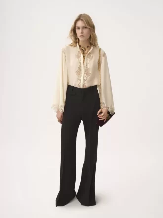 Fließende Bluse aus Seidengeorgette und Spitze