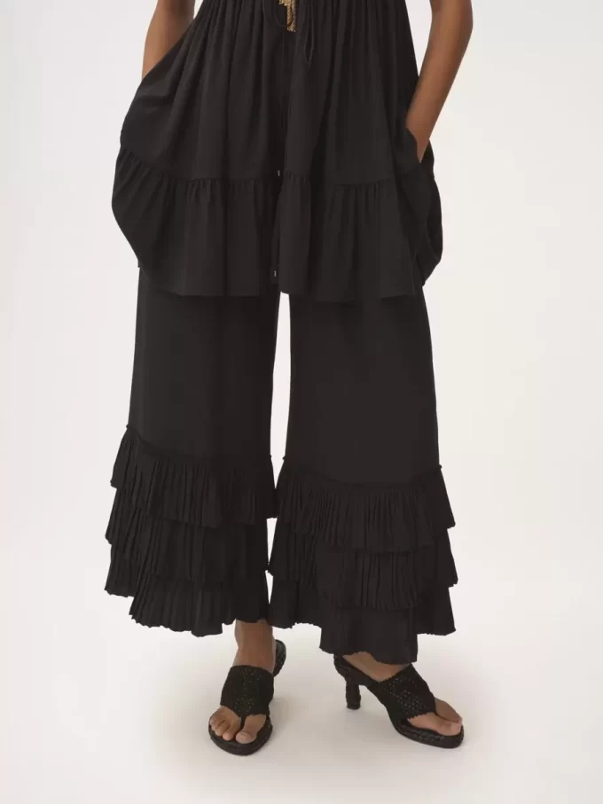 Fließende Hose mit weitem Bein aus Crêpe de Chine Fließende Hose mit weitem Bein aus Crêpe de Chine