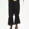 Fließende, verkürzte Hose aus Seidencharmeuse und Spitze Fließende, verkürzte Hose aus Seidencharmeuse und Spitze