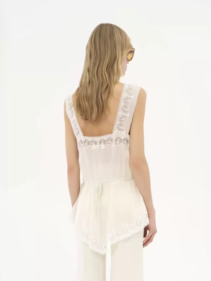 Fließendes Tanktop aus Seidencharmeuse und Spitze Fließendes Tanktop aus Seidencharmeuse und Spitze