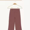 Gerade geschnittene Kinderhosen Gerade geschnittene Kinderhosen