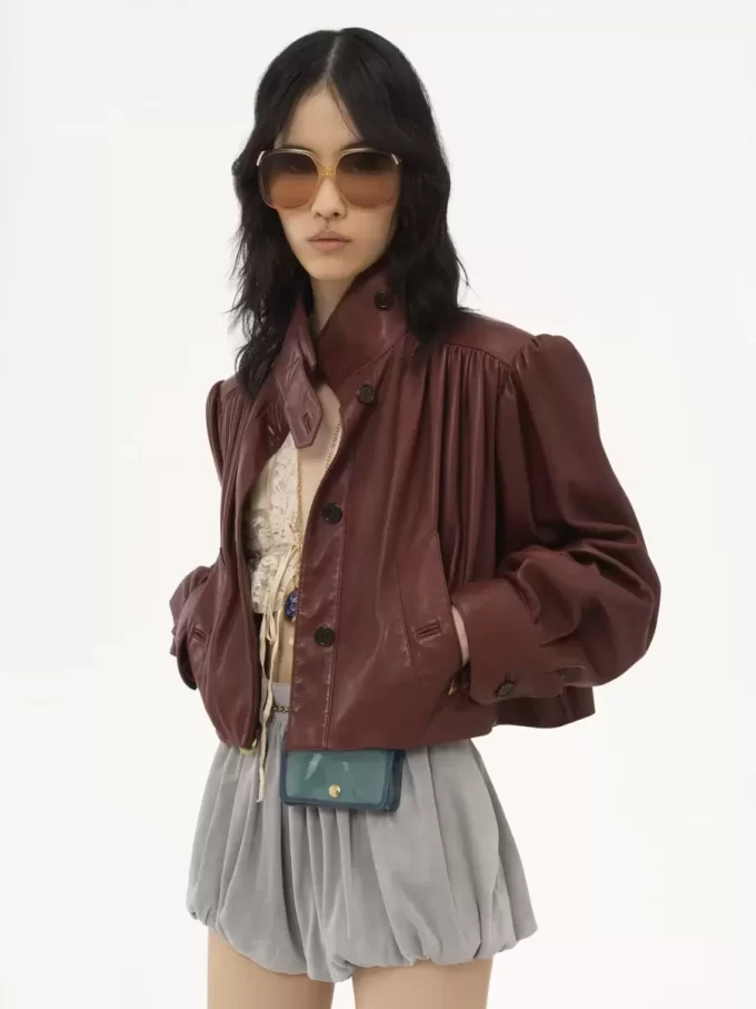 Geraffte Boule-Jacke aus Leder Geraffte Boule-Jacke aus Leder