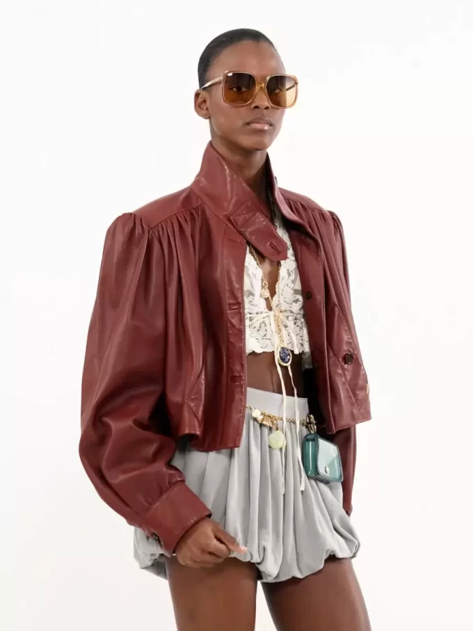 Geraffte Boule-Jacke aus Leder Geraffte Boule-Jacke aus Leder