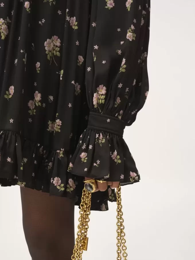 Gerafftes Langarm-Minikleid aus Seidencharmeuse