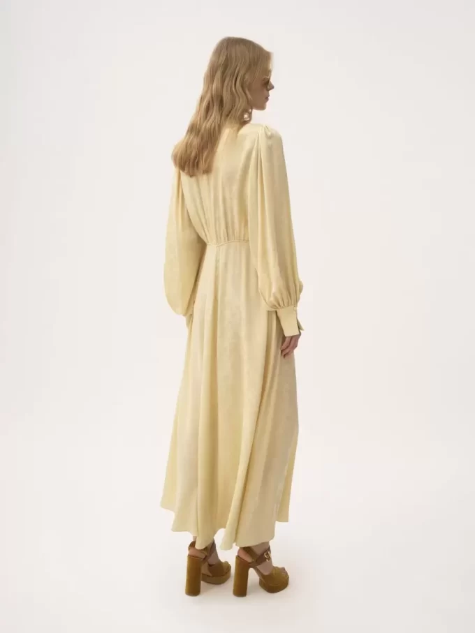 Gerüschtes langes Kleid aus Seidenjacquard