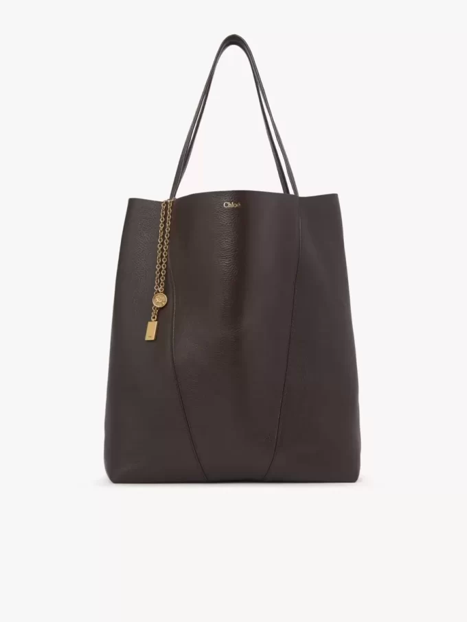 Große Chloé Spin Tote Bag aus genarbtem Leder Große Chloé Spin Tote Bag aus genarbtem Leder