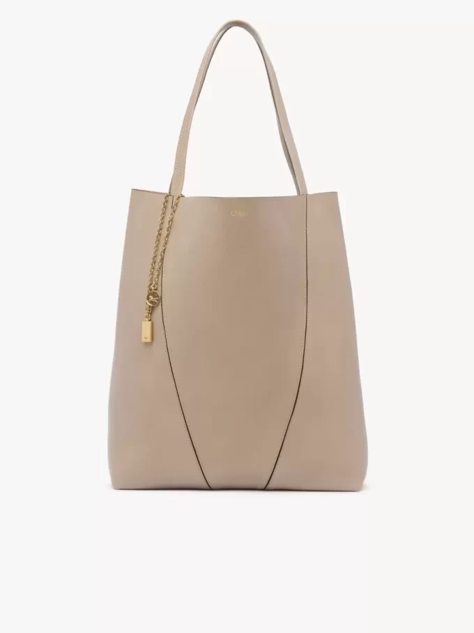 Große Chloé Spin Tote Bag aus genarbtem Leder Große Chloé Spin Tote Bag aus genarbtem Leder