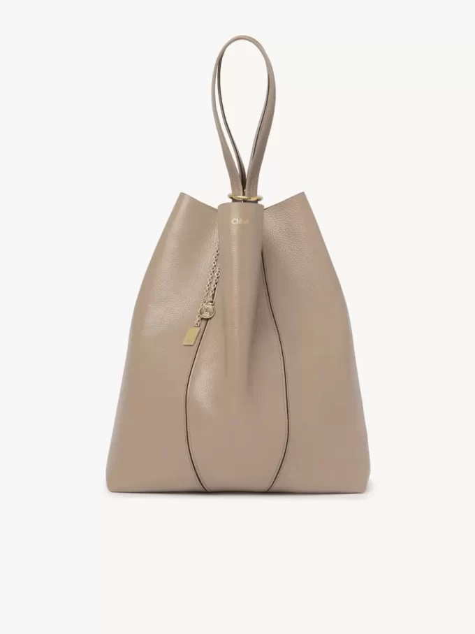 Große Chloé Spin Tote Bag aus genarbtem Leder Große Chloé Spin Tote Bag aus genarbtem Leder