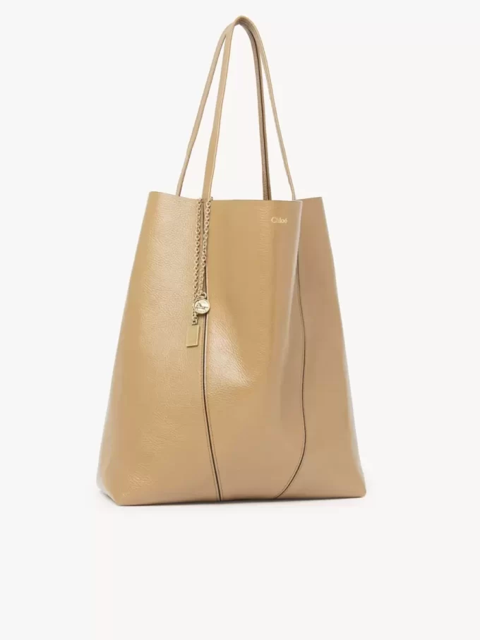 Große Chloé Spin Tote Bag aus genarbtem Leder Große Chloé Spin Tote Bag aus genarbtem Leder