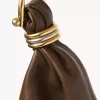 Große Hobo-Tasche mit Armband aus genarbtem Leder Große Hobo-Tasche mit Armband aus genarbtem Leder