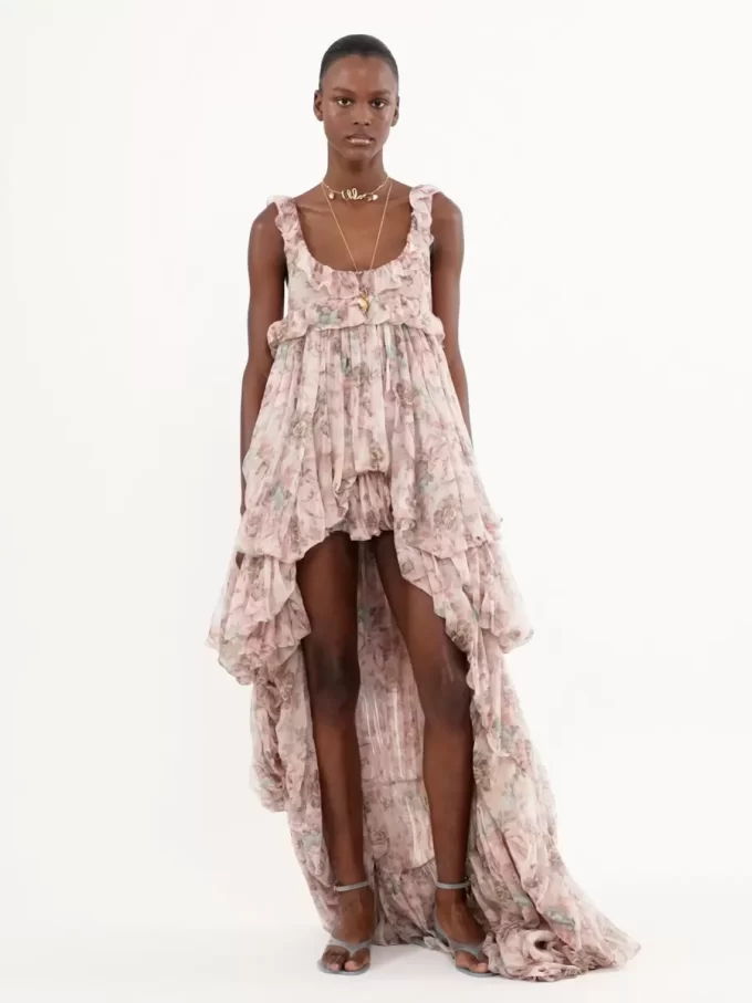 High-Low-Rüschenkleid aus Seidenmousseline High-Low-Rüschenkleid aus Seidenmousseline