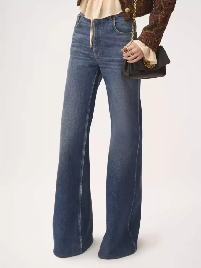 High-Rise-Flare-Jeans aus Denim High-Rise-Flare-Jeans aus Denim