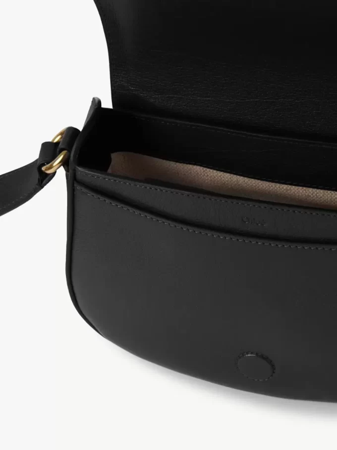 Horse Medal Satteltasche aus genarbtem Leder Horse Medal Satteltasche aus genarbtem Leder